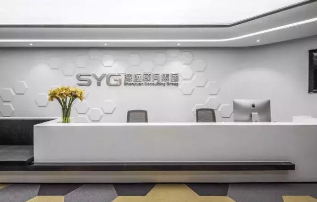 簡約現(xiàn)代混搭工業(yè)風(fēng)，辦公設(shè)計里的藝術(shù)時尚！